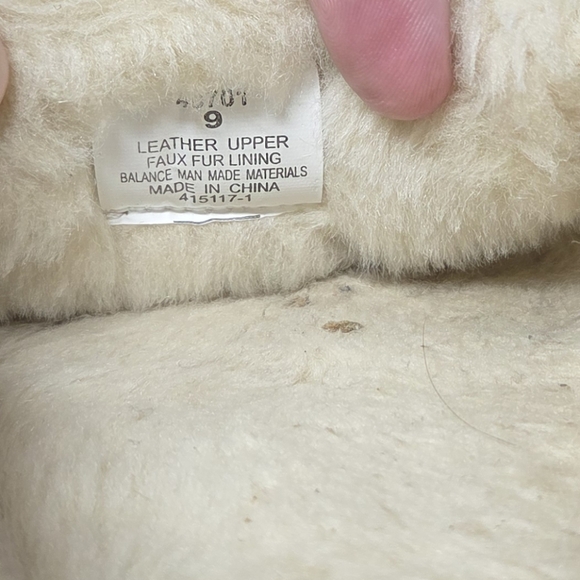 Minnetonka | Tan Leather Moccasins Slippers with Faux Fur Lining Womens Size 9 - Picture 10 of 11